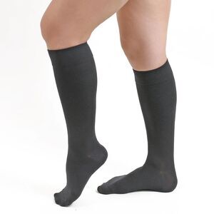 SALVERE WOMEN'S DIAMOND, 3 KNEE HIGH, COMPRESSION-SOCKS 15-20 MMHG MEDIUM, BLACK